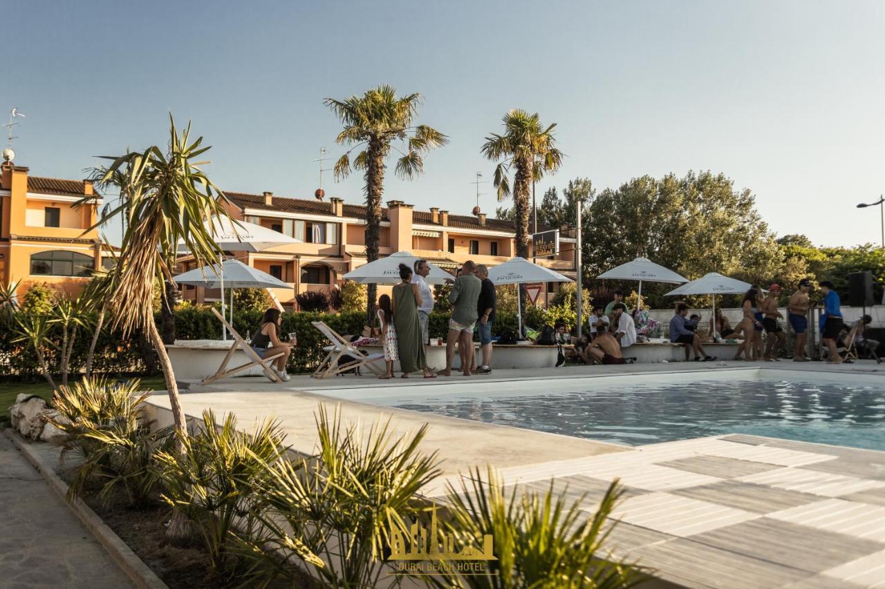 Dubaibeachotel Llido Degli Estensi Esterno foto