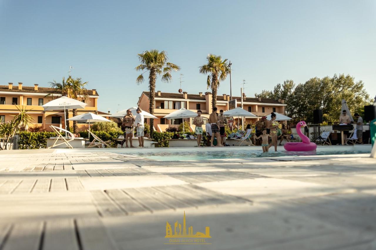 Dubaibeachotel Llido Degli Estensi Esterno foto
